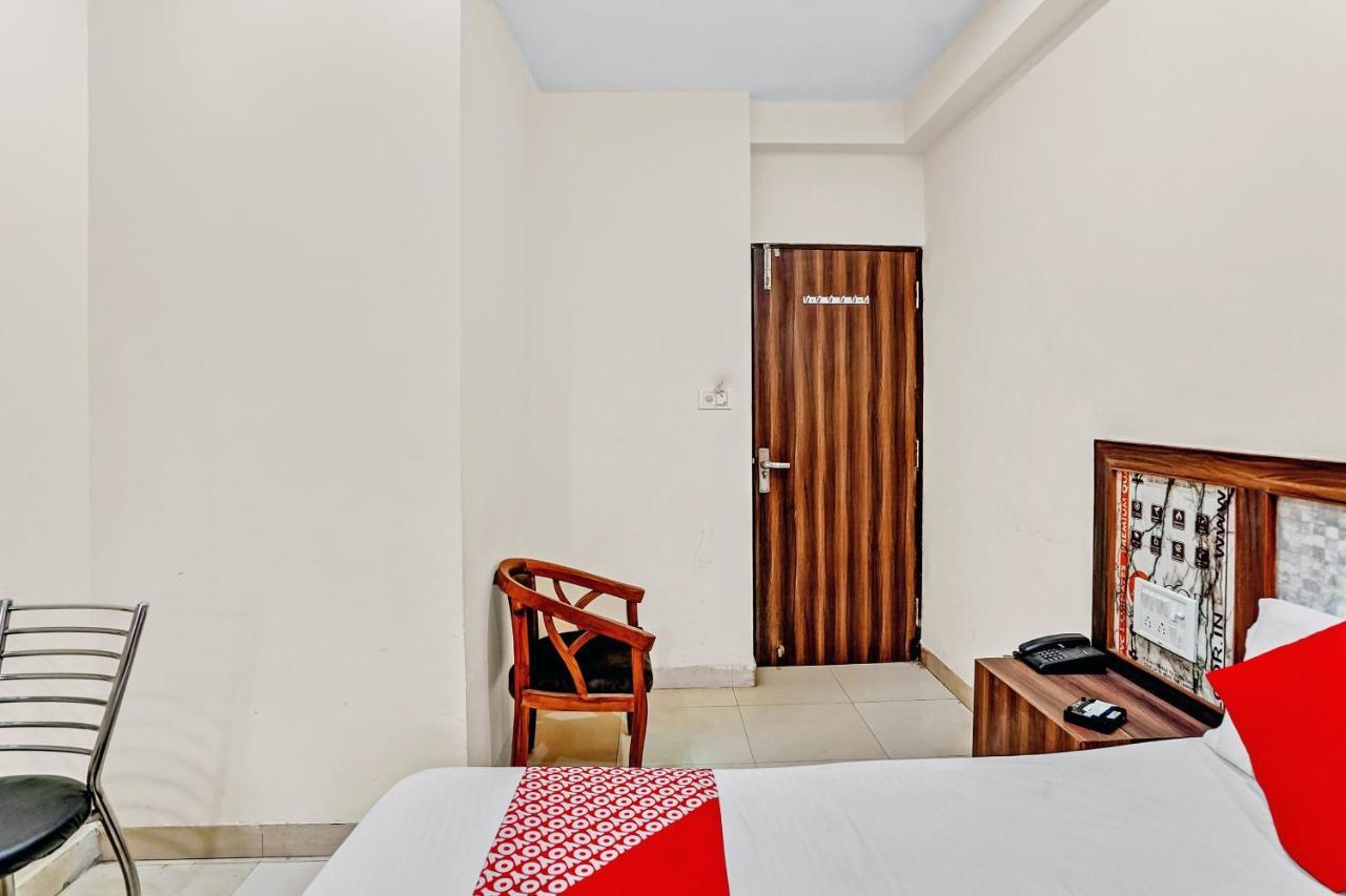 Oyo 88326 Hotel Cloud 9 New Delhi Exterior photo
